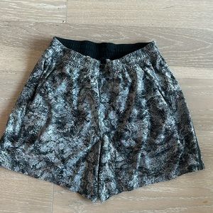 Lululemon Shorts - 5 inch